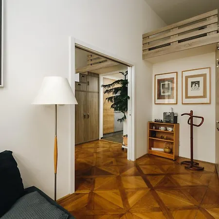 Cozy & Comfortable Walking Anywhere Want Sen *